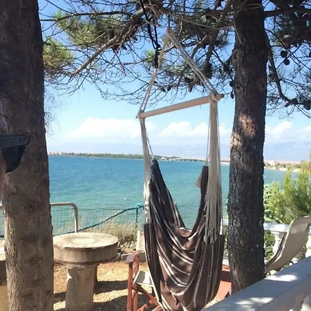 Josip Apartment *