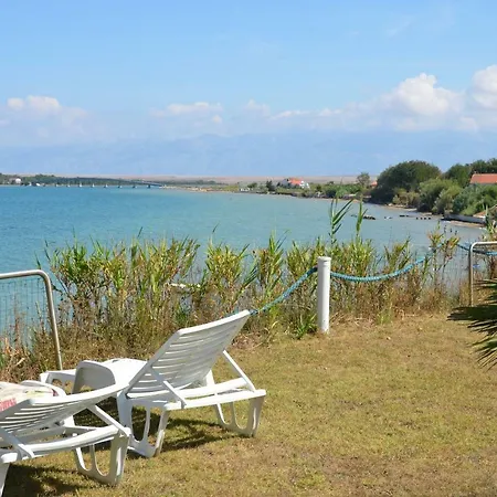 Josip Apartment *